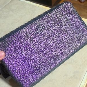 Coach Double zip pebble grain hologram wallet